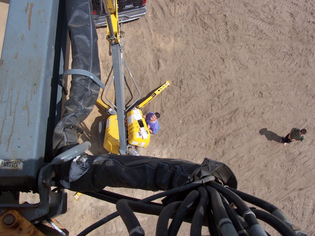 20040807_SkyBucketViewOfKid