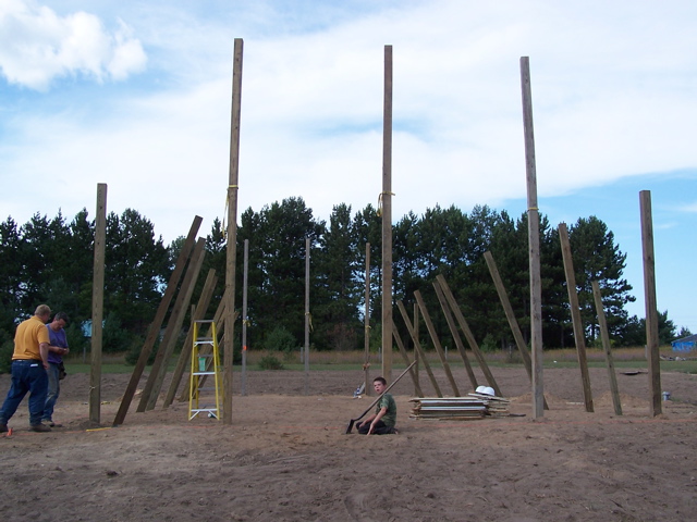 20040807_GroundViewOfPolesReady