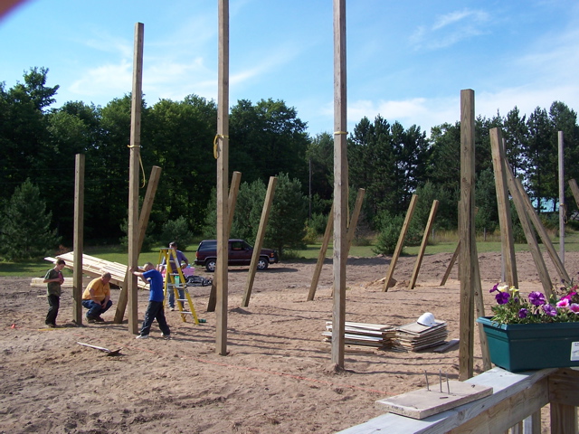 20040807_CheckingTheJob